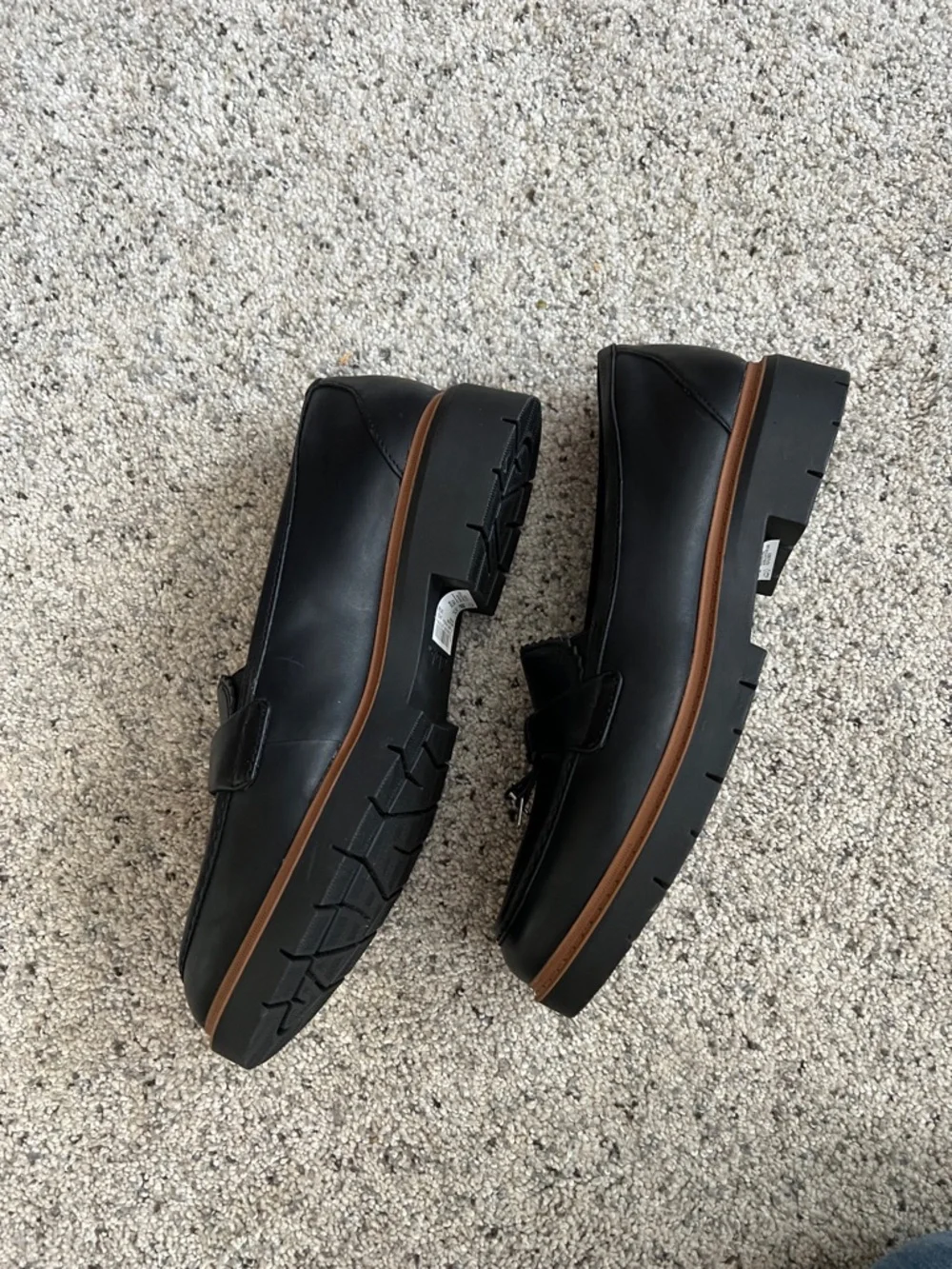 Clarks Westlynn Bella Black Leather Tassel Loafers with Brown Trim - Picture 5 of 9